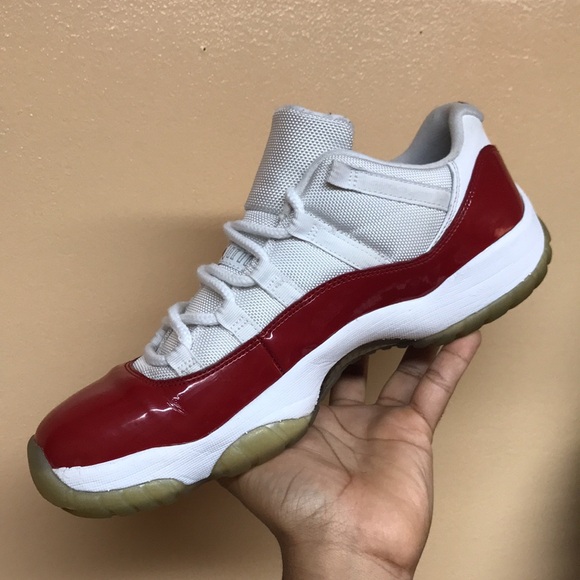 2016 Jordan 11 Retro Low Cherry - Picture 9 of 17